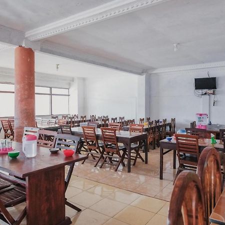 Reddoorz Syariah Near Kebun Raya Liwa Hotel Negarabatin Exterior photo