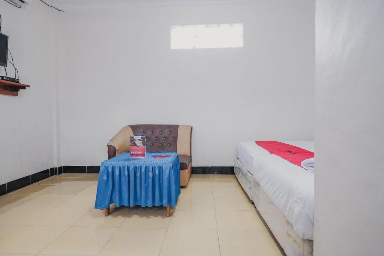 Reddoorz Syariah Near Kebun Raya Liwa Hotel Negarabatin Exterior photo